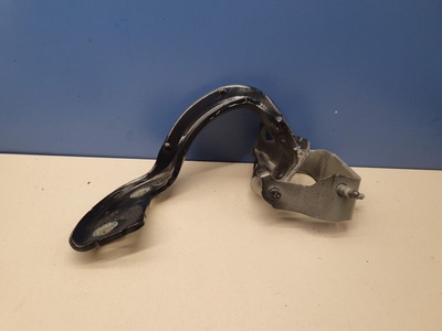 8W9827300B Bagaj Kapağı Menteşesi, Sağ Audi A4 B9 Allroad 2016-