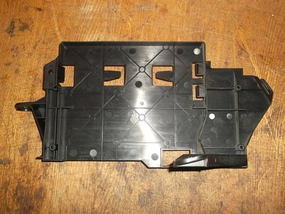 8R0035464 Hoparlör Amplifikatörü Için Braket Audi Q5 8R 2008-2017