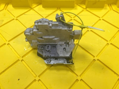 4G0839016A Arka Sağ Kapı Kilidi Audi Rs Q3 8U 2014