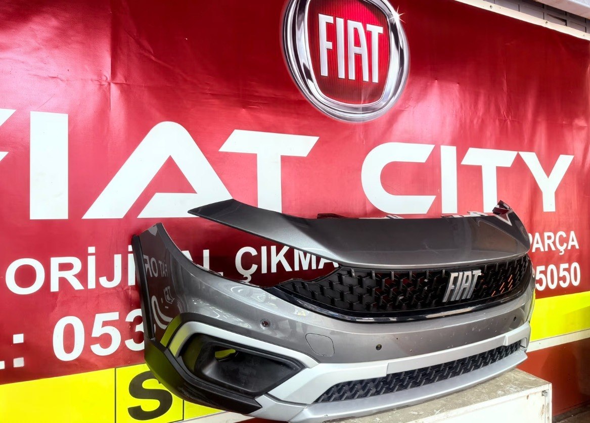 Fiat Egea Cross 2025 Model Ön Tampon / Sağ Ön Far